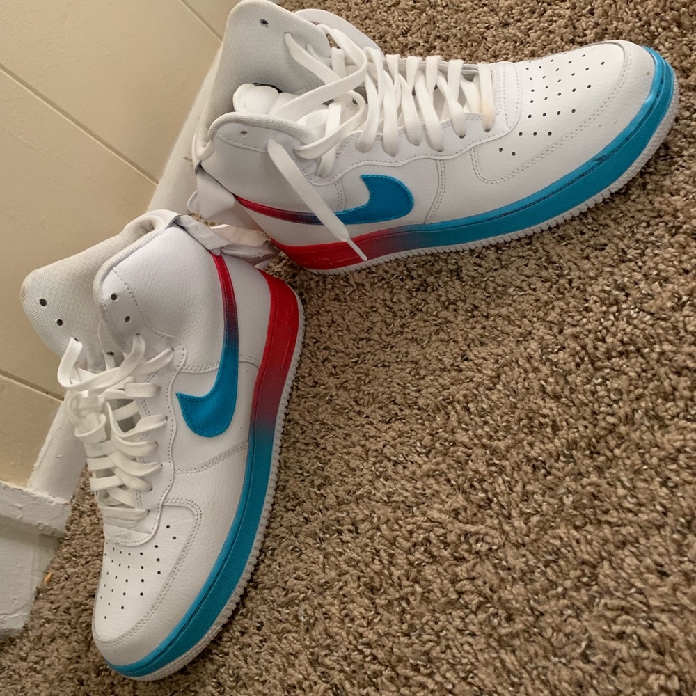 High top Air Force 1’s